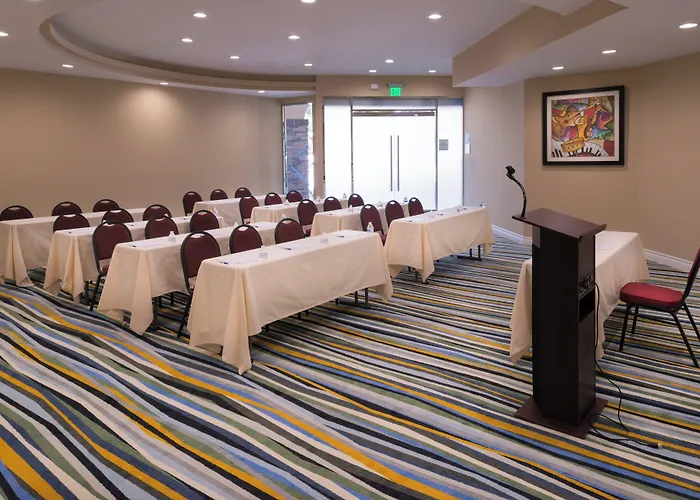 Holiday Inn Express & Suites Pasadena - Los Angeles By Ihg