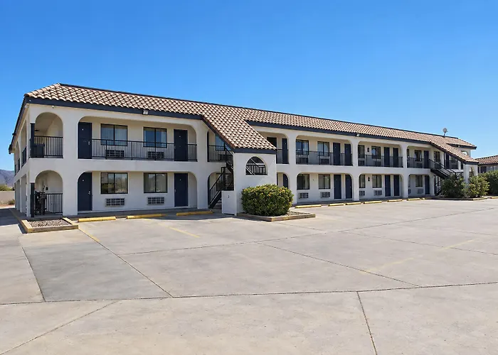 Days Inn By Wyndham Kingman East