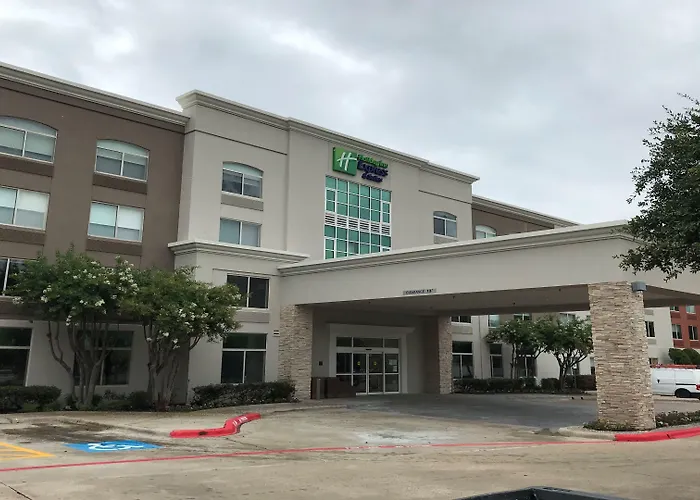 Holiday Inn Express & Suites Arlington North - Stadium Area By Ihg