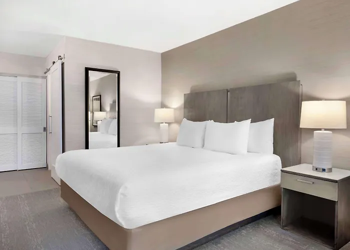 Best Western Plus Agate Beach Inn