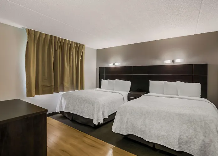 Red Roof Inn PLUS+&Suites Knoxville West - Cedar Bluff