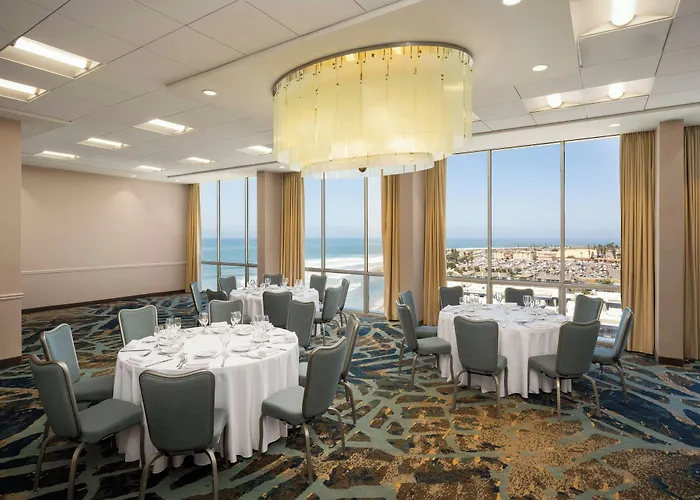Crowne Plaza Ventura Beach By Ihg