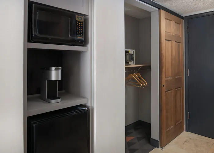 Holiday Inn Portland - Columbia Riverfront By Ihg