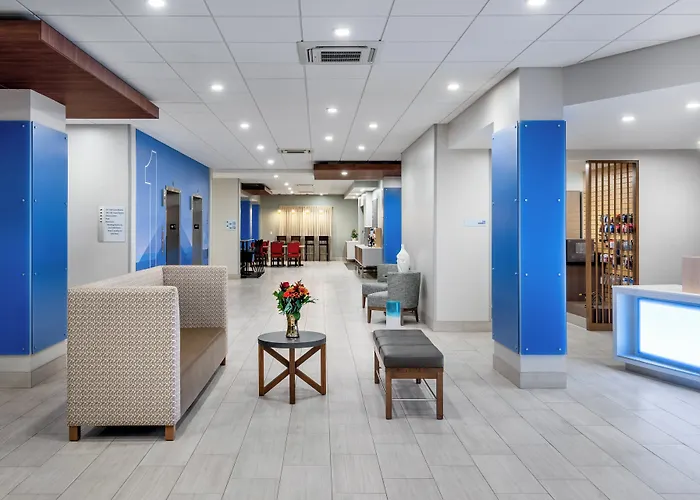 Holiday Inn Express & Suites Santa Ana - Orange County By Ihg