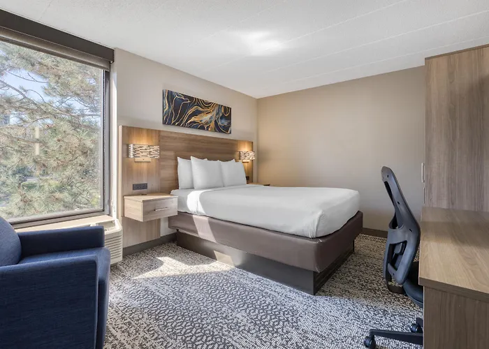 Surestay Plus Hotel By Best Western Chicago Lombard