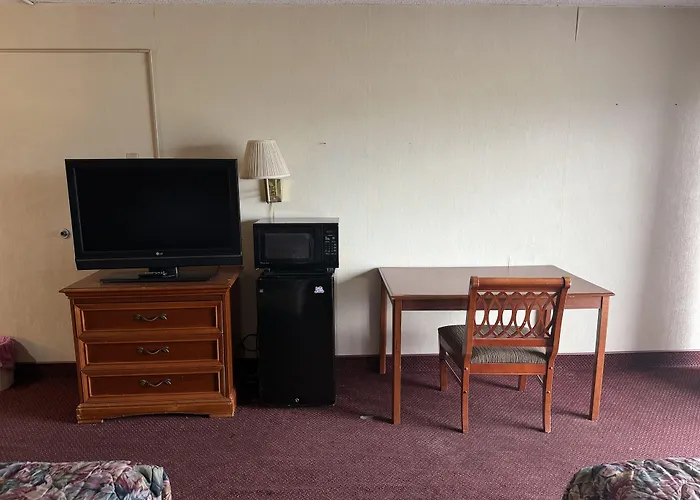 Howard Johnson By Wyndham Saint Joseph Benton Harbor