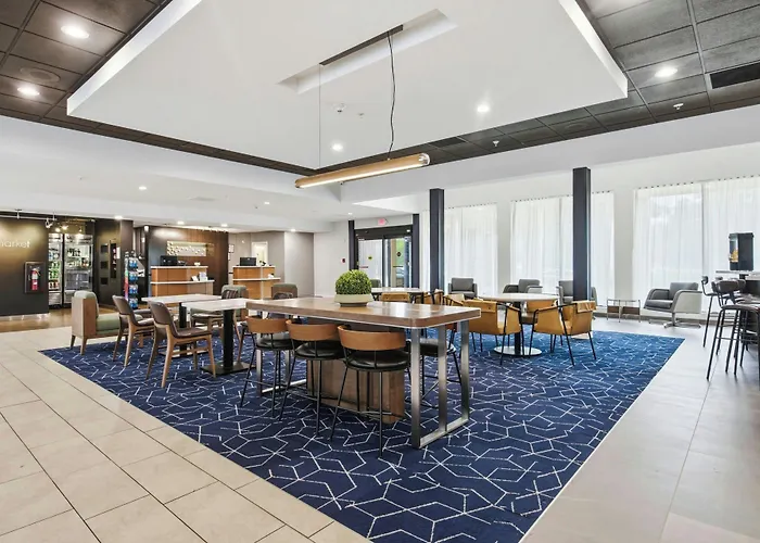 Courtyard By Marriott Columbus