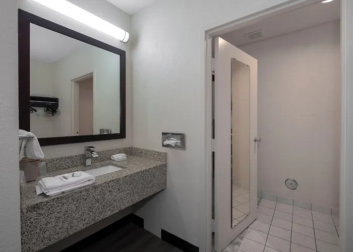 Red Roof Inn Warrenton
