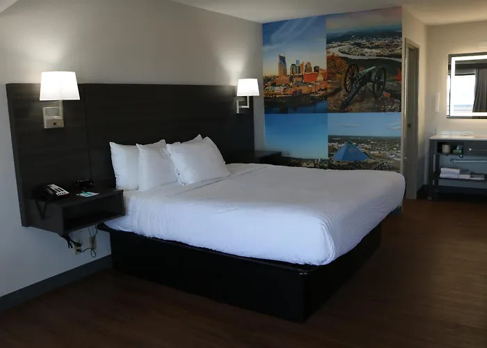 Clarion Pointe