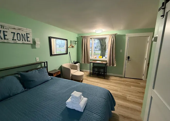 Bay Port Lodging