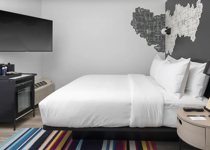 Aloft By Marriott Glendale At Westgate