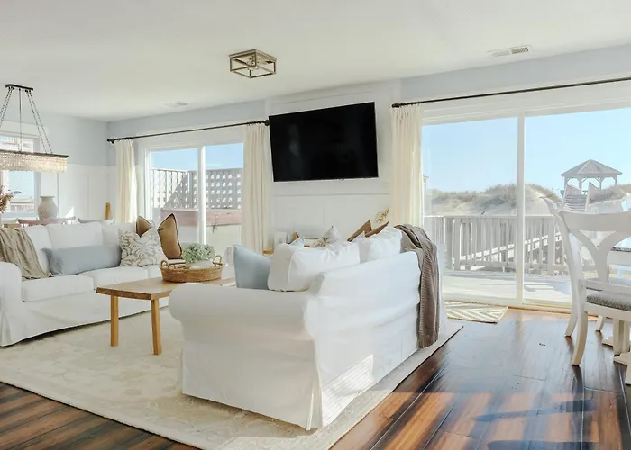 Bear Inn Obx - 4X4 Carova Beach, Oceanfront, Ocean View, Hot Tub, Pets Ok