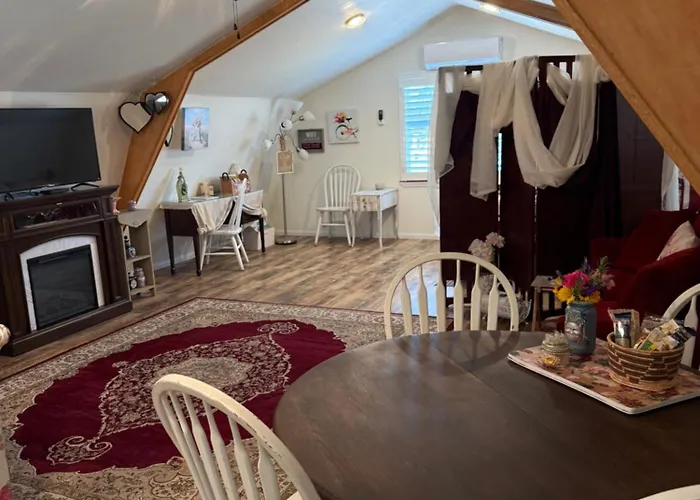 A Cozy Loft In Templeton