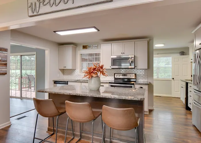 Modern Home W/ Yard + Deck, 1 Mi To Clemson U!