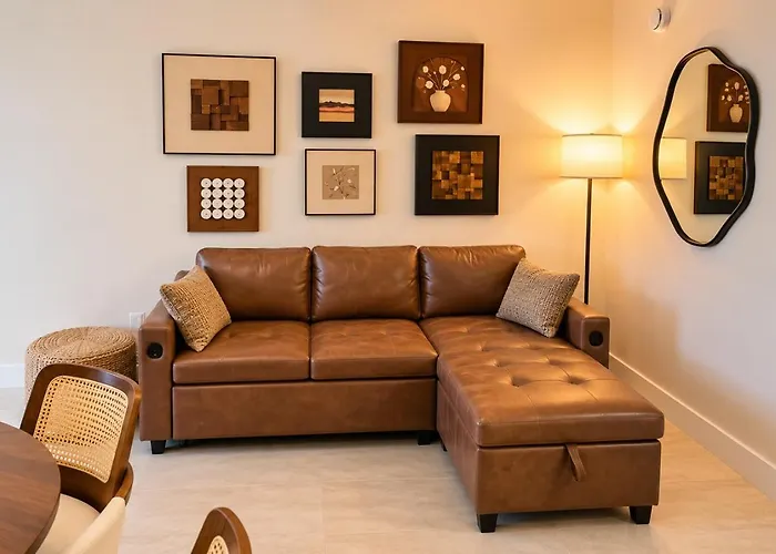 Bayview Regency Apartments By Lowkl