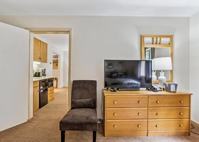 Cedarbrook Junior Suite 21416