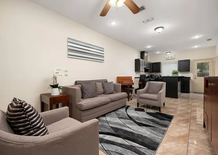 Nest At Hummingbird 3 W King Bed Free Parking Patio