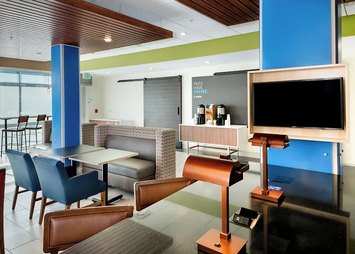 Holiday Inn Express & Suites - Bend South By Ihg