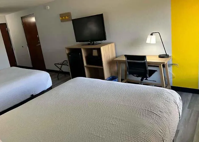 Super 8 By Wyndham Alexandria La