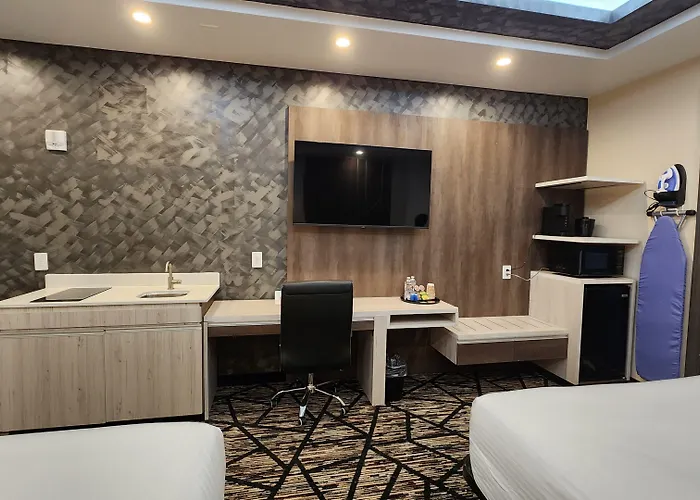 Comfeeni Inn And Suites