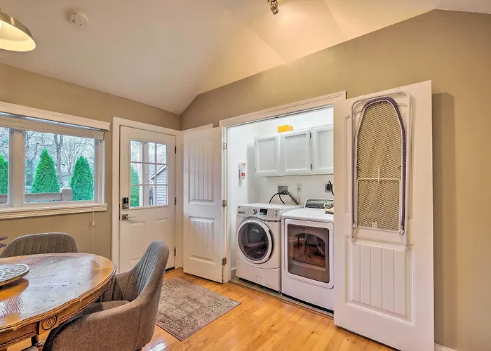 Luxe Lyndon Home < 11 Mi To Dtwn Louisville!