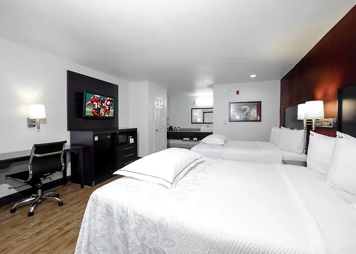 Red Roof Inn Plus+ Hammond
