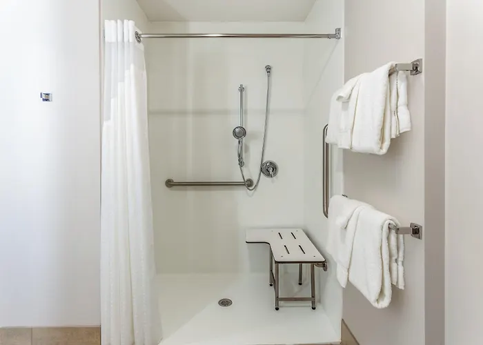 Holiday Inn Express & Suites - Springfield North By Ihg