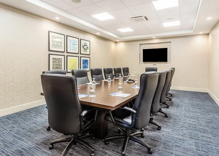 Holiday Inn Express & Suites - Springfield North By Ihg