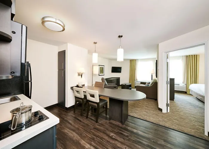 Candlewood Suites Pueblo By Ihg