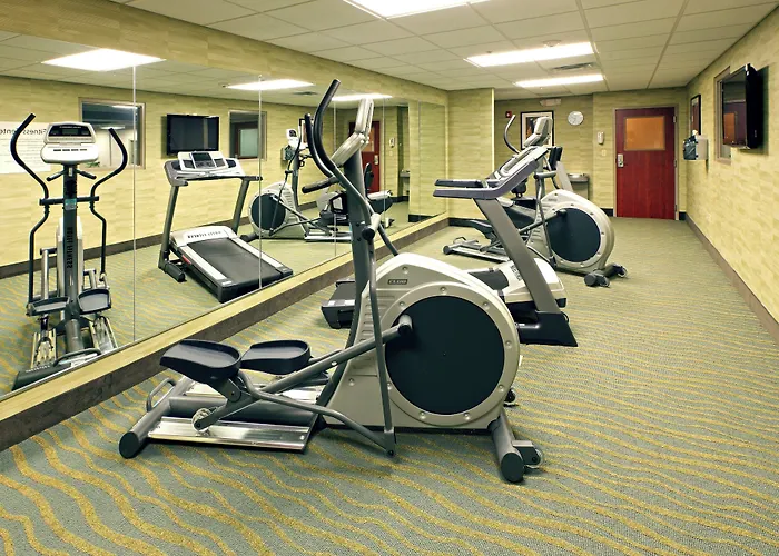 Holiday Inn Express & Suites Maumelle By Ihg