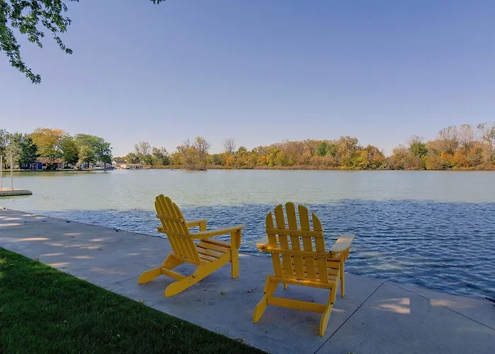 Lakefront St Marys Getaway W/ Boat Dock + Fire Pit