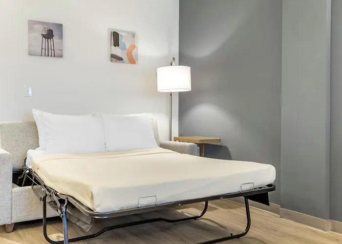 Four Points By Sheraton Newark Airport