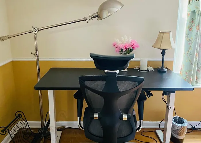 B4 A Private Room In Naperville Downtown With Desk And Wi-Fi Near Everything