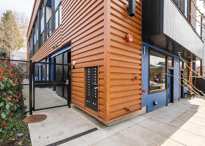 Stay Portland - Bright Studio Apartment - Food Carts & Local Shops