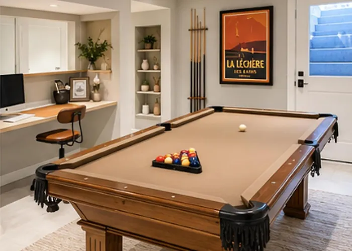 Modern Westport Studio With Pool Table & Lounge