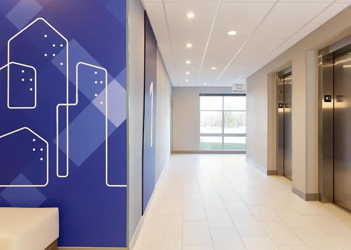 Holiday Inn Express & Suites Denison West By Ihg