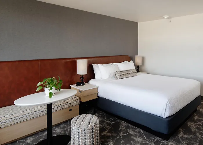 Rayland Hotel