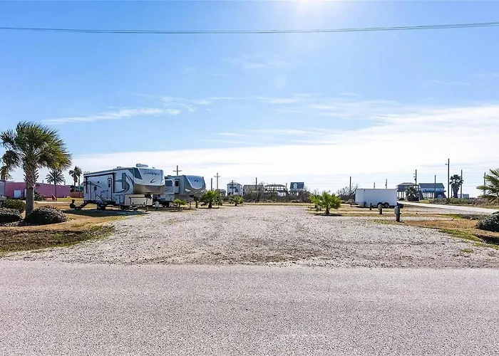 Rollover Bay Rv Spot #2 - Pull-Through 50/30 Amp