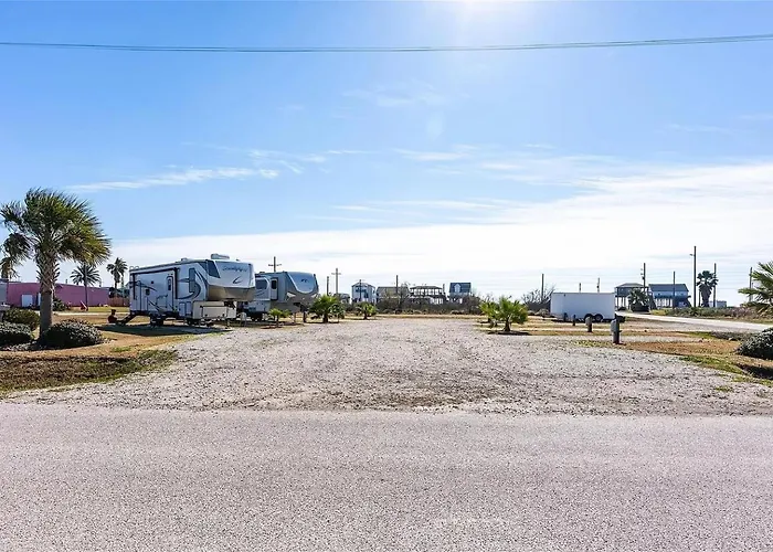Rollover Bay Rv Spot #3 - Pull-Through 50/30 Amp