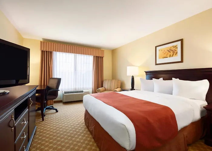 Country Inn & Suites By Radisson, Clinton, Ia