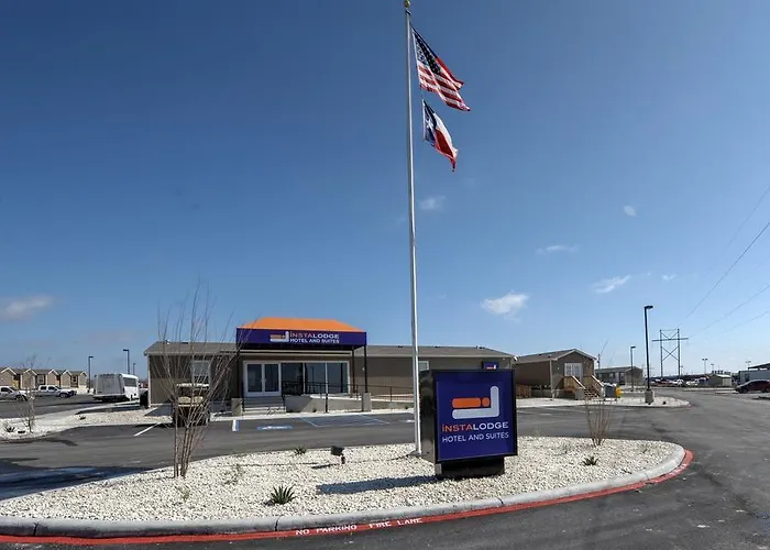 Instalodge Hotel And Suites Karnes City