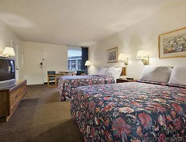 Sikeston Inn