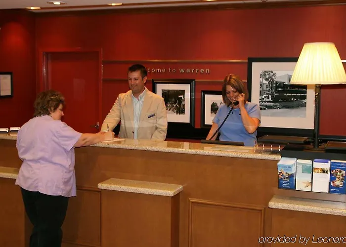 Hampton Inn & Suites Warren