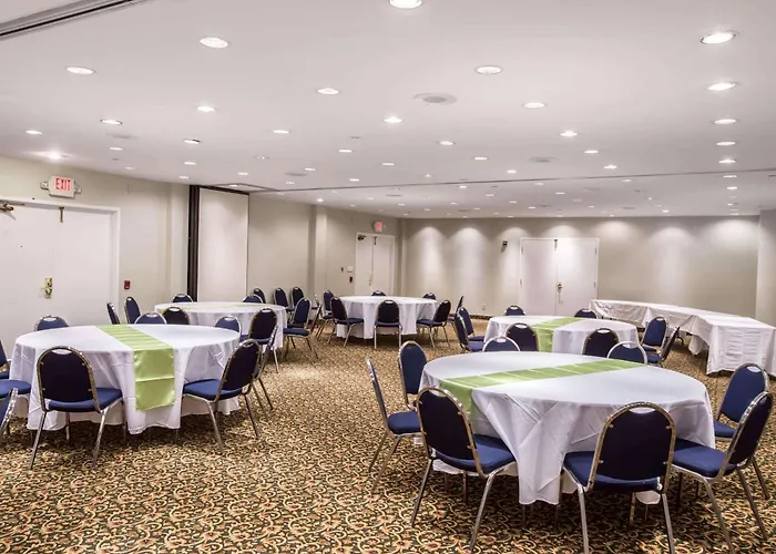 Greeneville Inn And Suites
