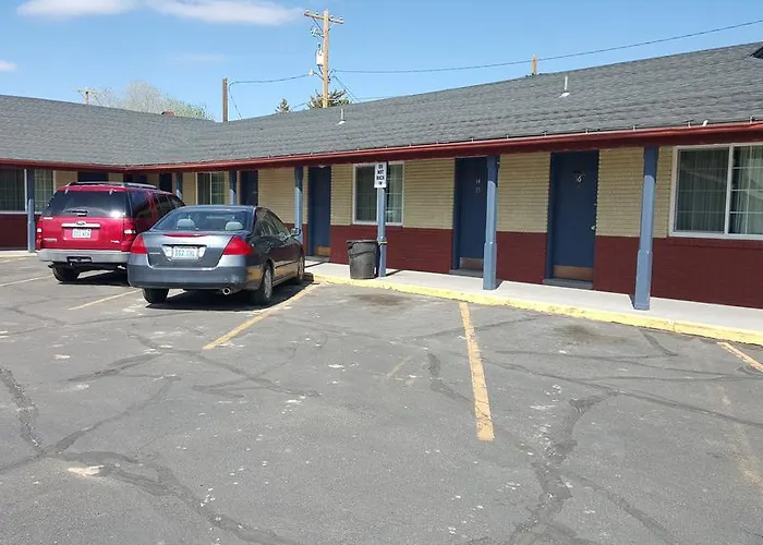 Travelers Motel