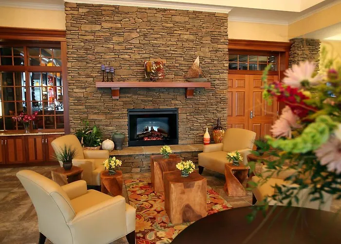 Watkins Glen Harbor Hotel