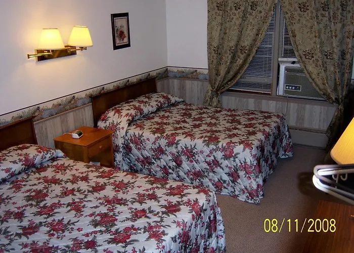 Travelers Inn Motel - Eagle River Downtown
