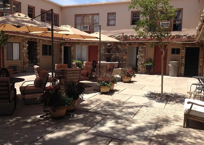 Iron Horse Inn