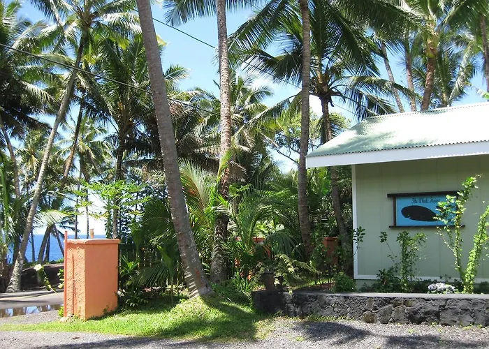 Whale House At Kehena Beach
