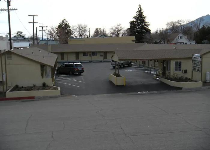 Lone Pine Budget Inn